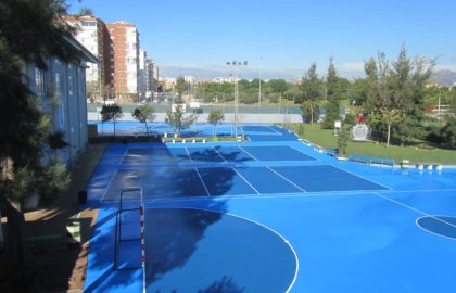 4 pistas polideportivas en el Colegio Ramiro Izquierdo de Castellón