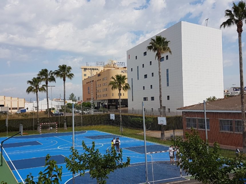 PAVIMENTACIÓN SPORTPLUS (1.800 M2) EN EL COLEGIO SANTA MARÍA DE VILLARREAL (CASTELLÓN)